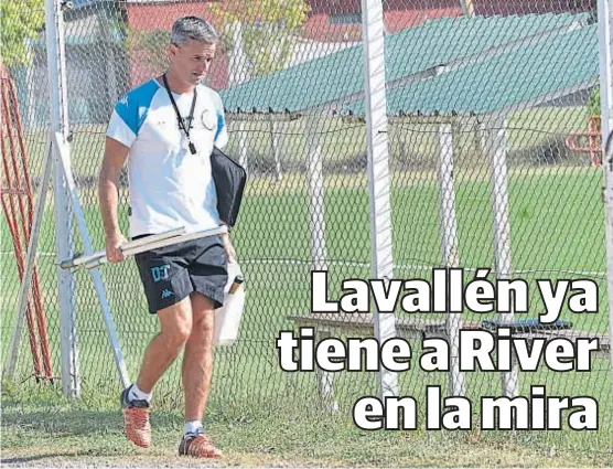  ?? (JAVIER FERREYRA) ?? En su casa. El DT de la “B” buscará ante su exclub extender la racha positiva celeste. “Me da lo mismo cómo salga la final con Boca”, asegura.