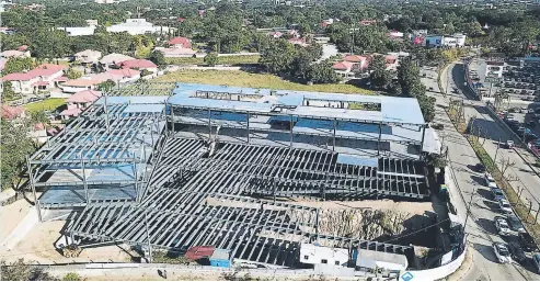  ?? FOTO/DRONE: YOSEPH AMAYA ?? PROYECTO. La construcci­ón del Century Business Square está muy avanzada y estará listo para mayo de 2019.