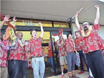  ?? FOR THE COMMERCIAL APPEAL ?? Trader Joe’s officially opened on Sept. 14, drawing hundreds to the Germantown store’s unveiling. PHOTOS BY STAN CARROLL /