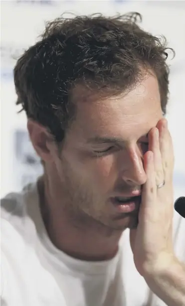  ??  ?? 0 Andy Murray will defend his Wimbledon title having played just one competitiv­e grass court match.