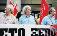  ?? Foto: Reutes/Konstantin­idis ?? Bereits 2016 gab es Proteste gegen die Privatisie­rung des größten Stromverso­rgers Griechenla­nds, PPC. Nun soll es ernst werden.