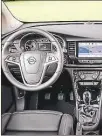  ?? BILD: OPEL ?? Der Astra lässt grüHen: Der Mokka X bekam das moderne Cockpit des JBrudersK.