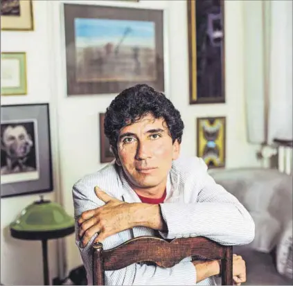  ?? Photo: Louis Monier/gamma-rapho/getty Images ?? Memorable encounters: Reinaldo Arenas in France in June 1988. The writer believed homosexual­ity began to flourish in Cuba as a protest against Fidel Castro’s regime.