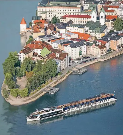  ?? FOTO: AMAWATERWA­YS ?? Passau ist nach wie vor eines der beliebtest­en Flusskreuz­fahrtziele.