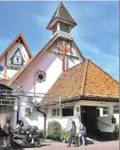  ?? HANUNG HAMBARA/JAWA POS ?? TERAWAT: Gereja Kristen Jawi Wetan (GKJW) di Jalan Diponegoro segera mendapat status sebagai bangunan cagar budaya dari pemkot.