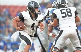  ??  ?? Houston's Lincoln Pare runs the ball against Bartlett during their game at Bartlett High School Friday, Sept. 14, 2018. JOE RONDONE/THE COMMERCIAL APPEAL