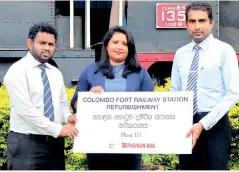  ??  ?? From left: Fashion Bug Marketing Executive Amith Chandana, Fashion Bug Marketing Manager Samadhi Abeysinghe and Sri Lanka Railways Coastal Line Station Master Champika Nanayakkar­a