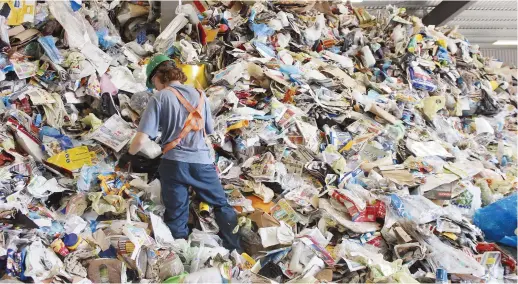  ??  ?? Les membres de la la Commission des services régionaux de la Péninsule acadienne ont accepté qu’un fonds de réserve de 150 000$ soit disponible en cas d’urgence si jamais les revenus liés à la vente des produits recyclés ne sont pas meilleurs en 2021. - Archives