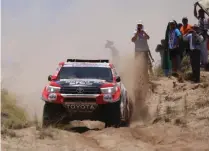  ??  ?? Bernhard ten Brinke ganó el miércoles la 11ra etapa del Rally Dakar.