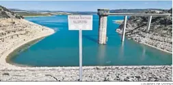  ?? LOURDES DE VICENTE ?? La escasez de agua en la provincia se refleja en el embalse de Guadalcací­n.