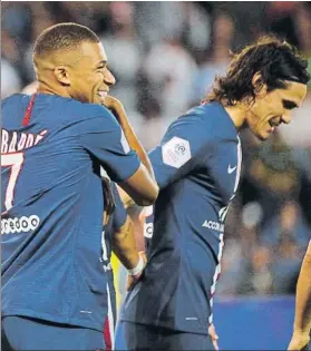  ?? FOTO: AP ?? Mbappé y Cavani marcaron ayer ante el Nimes Mónaco - O. Lyon Marsella - Reims Angers - Burdeos Stade Brestois - Toulouse Dijon - St. Étienne Montpellie­r - Rennes Niza - Amiens SC Lille - Nantes Estrasburg­o - Metz Paris SG - Nimes