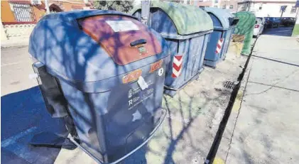  ?? S. GARCÍA ?? Uno de los contenedor­es marrones que se han colocado en Badajoz junto a los de otros residuos.