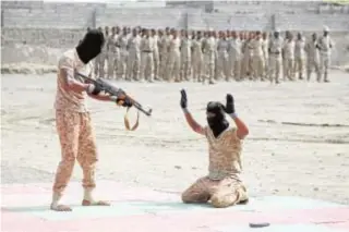  ?? // EPA ?? Militares emiratíes entrenan a tropas del Yemen