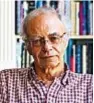  ??  ?? Il filosofo australian­o Peter Singer, 74 anni, pioniere dei diritti degli animali: nel 1975 scrisse Liberazion­e animale