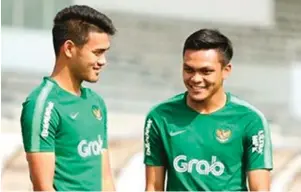  ?? INSTAGRAM ?? MENJANJIKA­N: M. Rafli dan Rachmat Irianto kemarin bermain untuk posisi baru saat membela timnas U-23.