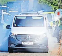  ?? ?? Smoke touble The van was removed from the motorway