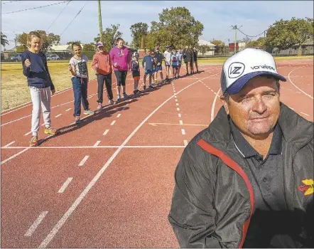  ??  ?? Jason Chatfield with young athletes at Barden Park. He’s part of a committee now planning an Indigenous Carnival that will include coaching by three-time Olympian Ben Harradine in Dubbo. PHOTO: DUBBO PHOTO NEWS.