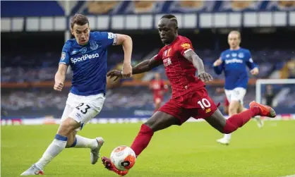  ??  ?? Séamus Coleman did an excellent job of containing Sadio Mané in Sunday’s goalless Merseyside derby. Photograph: Xinhua/Shuttersto­ck