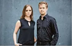  ?? Foto: agt ?? Die jungen Gitarriste­n Jessica Kaiser und Jakob Schmidt haben ihre erste CD einge spielt.