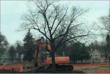  ?? SUBMITTED PHOTO ?? An excavator at the North Wayne Field Basin