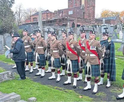  ??  ?? A parade was held at Glasgow Hebrew Congregati­onal Burial Ground to remember Pte Lewis Magnus Cohen who was killed during the First World War.
