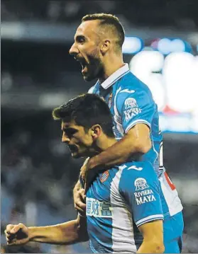  ?? FOTO: PEPE MORATA ?? Sergi Darder, feliz Celebra con Gerard un gol del delantero