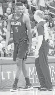  ?? Marie D. De Jesús / Houston Chronicle ?? Rockets center Clint Capela, left, thinks some referees are not forthcomin­g when he asks for an explanatio­n on a personal foul called against him.