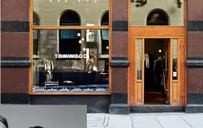  ??  ?? Tom Woodbutikk­en ligger i Prinsens gate i Oslo.
