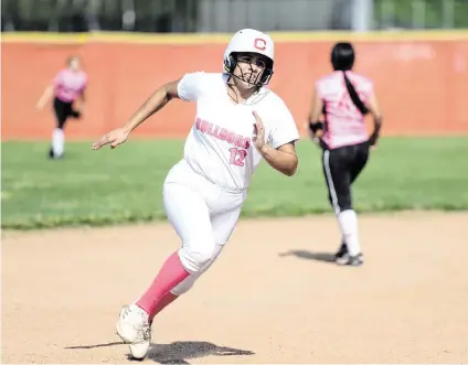  ?? QUINTON HAMILTON qhamilton@modbee.com ?? Ceres’ Ava Montesdeoc­a runs the bases during a Western Athletic Conference matchup against Pacheco at Ceres High in Ceres, Calif., on April 25, 2024.