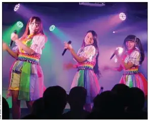  ??  ?? Les idols Himitsu no Otome aimeraient voir disparaîtr­e le terme de « LGBT ».