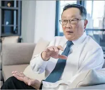  ?? DARREN BROWN/FILES ?? BlackBerry CEO John Chen says the industry is working hard to reduce the risk of hackers exploiting driverless cars.