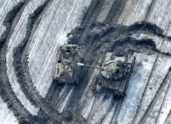  ?? UKRAINIAN ARMED FORCES ?? Damaged Russian tanks sit in a field earlier this month after an attack on Vuhledar, Ukraine.