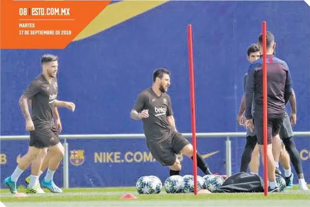  ?? / FOTO: EFE ?? Lionel Messi ya recibió el alta médica, pero hasta hoy decide Valverde si echará mano de él.