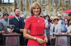  ?? Picture: BBC ?? Dusting off… Presenter Fiona Bruce will host pared-down Antiques Roadshow