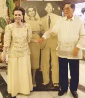  ??  ?? JPE and Cristina beside their 1957 wedding picture