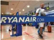  ?? Foto: Pierre philippe Marcou, afp ?? Bei Ryanair streikte das Kabinen perso  nal.