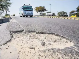  ?? CéSAR BOLíVAR ?? Tramo dañado en la prolongaci­ón de la Murillo, al bajar el puente.