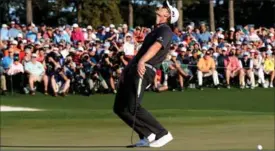  ?? ROB CARR, GETTY IMAGES ?? Justin Rose of England reacts to his missed birdie putt on the 18th hole during the final round. He lost in a playoff to Sergio Garcia.