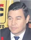  ??  ?? Jacinto Santa María, abogado y esposo de la extitular de la Subsecreta­ría de Tributació­n.