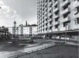  ?? ARKIVFOTO: BT ?? Blokkområd­et på Mannsverk var det første i sitt slag i Bergen. Høyblokken sto ferdig i 1959.