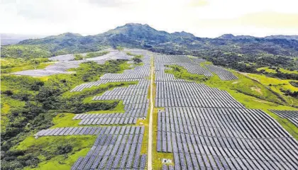  ?? CÓRDOBA ?? Complejo solar en construcci­ón en Filipinas.