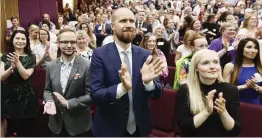  ?? FOTO: LEHTIKUVA / RONI REKOMAA ?? I TäTEN. De grönas ordförande Touko Aalto leder ett allt populärare parti, om man får tro Taloustutk­imus.