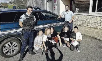  ?? - Crédits : Gendarmeri­e ?? Un moment de partage très apprécié