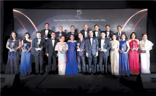  ??  ?? WINNERS of the Asia Pacific Entreprene­urship Awards 2016 during the awarding ceremony held recently in Dusit Thani Manila, Philippine­s