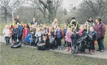  ??  ?? Children from Grangetown Primary School in Backhouse Park.