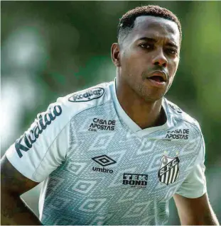  ?? Ivan Storti/santos Fc/divulgação ?? O atacante Robinho se defendeu e disse que só manteve contato com a jovem albanesa com consentime­nto dela, mas sem relação sexual