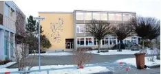  ?? Foto: Dieter Mack ?? Holzkirche­n gehört als Teil von Wechingen zum Schulverba­nd Deiningen. Bei der Bürgervers­ammlung war die Schule deshalb Gesprächss­toff.