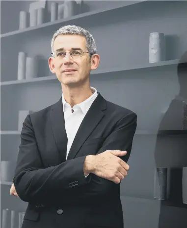  ?? PICTURE: TRISTAN FEWINGS/GETTY ?? ARTIST AND AUTHOR: Edmund de Waal at an exhibition in 2016.