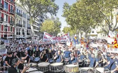  ?? ÁLVARO SÁNCHEZ ?? La última manifestac­ión celebrada en Valencia en favor del corredor Cantábrico-Mediterrán­eo.