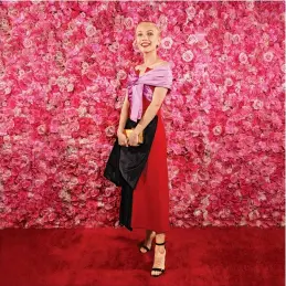  ??  ?? 10,673 likes
#premiere #redcarpet #prada #miumiu #bienendavi­s
tavitulle
Los Angeles, California